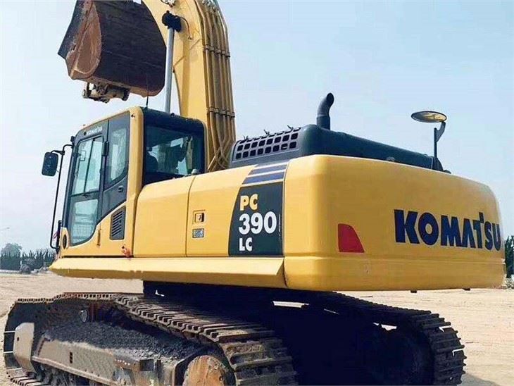 Excavadora Komatsu PC390MO Usada