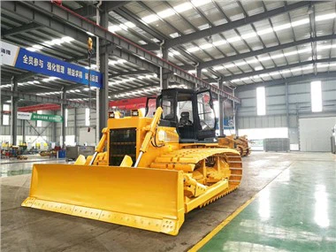 Bulldozer de tierra seca grande